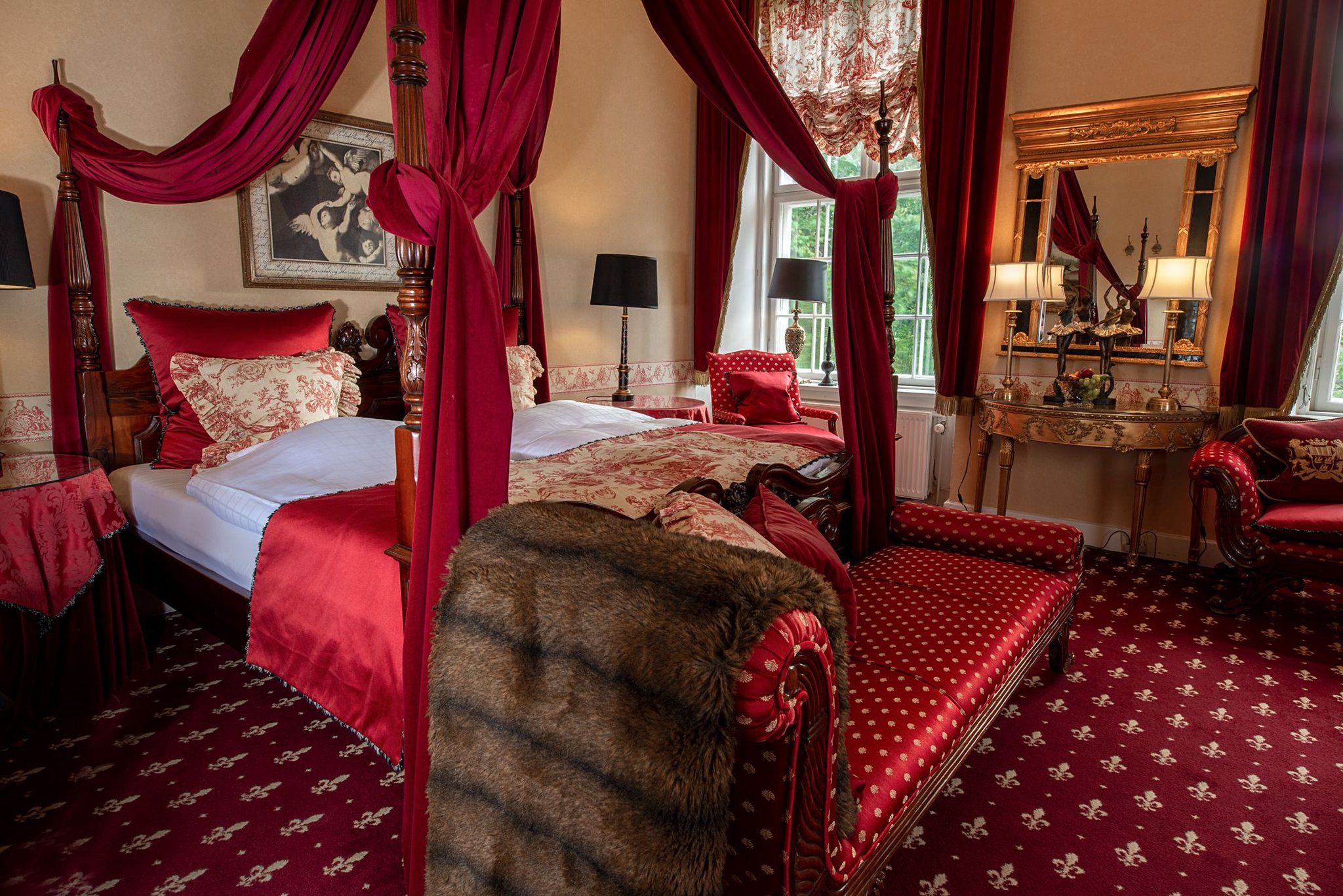 Hvedholm Slotshotel 9/32
