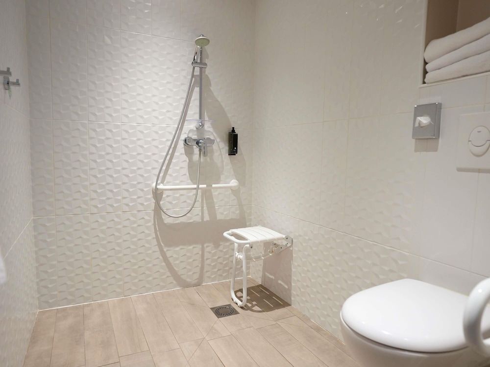 Ibis Styles Quimper 64/66