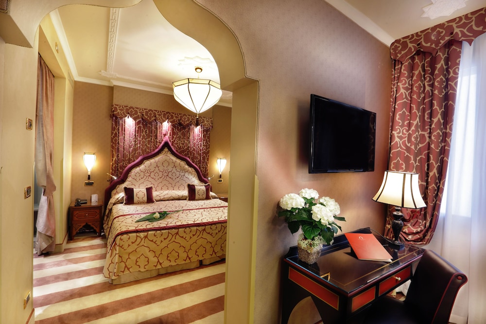 Ai Mori d'Oriente Hotel 36/50