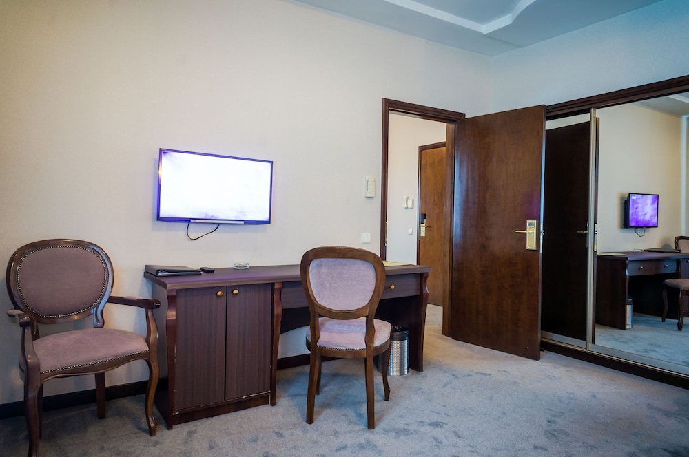 Royal Palace Hotel 28/31
