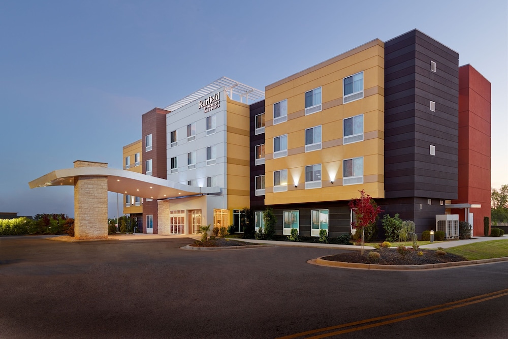 Fairfield Inn & Suites by Marriott Locust Grove I-75 South 1/22