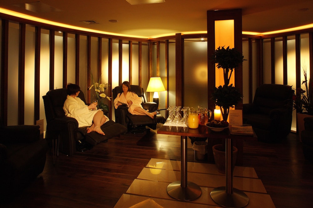 Clayton Whites Hotel 38/48