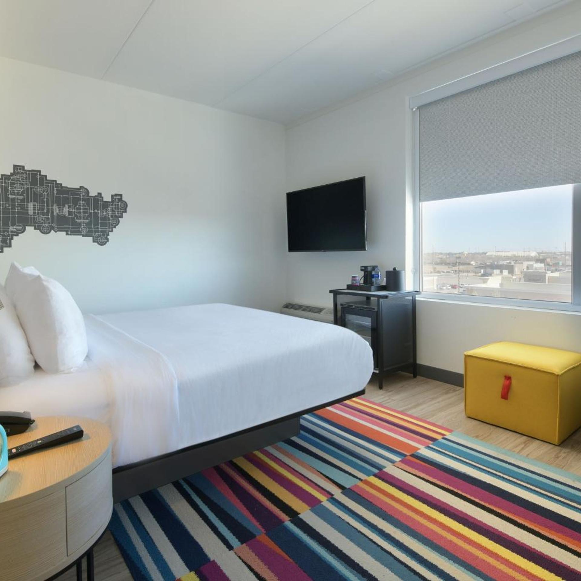 Aloft, Guest Room, King Bed
