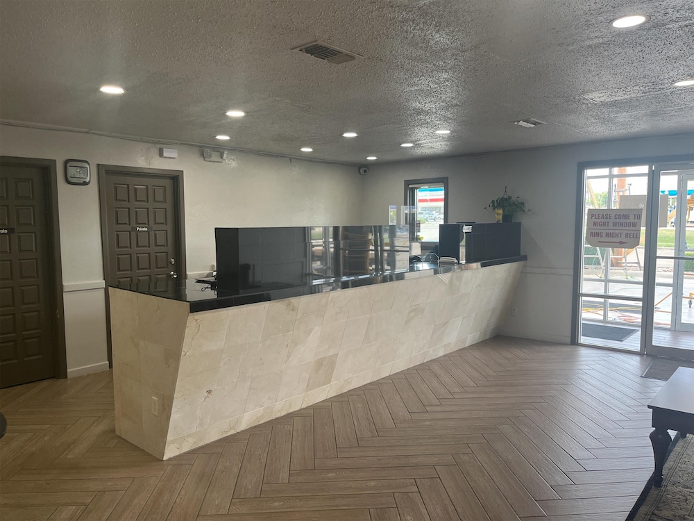 Motel6 New Boston, TX 10/47