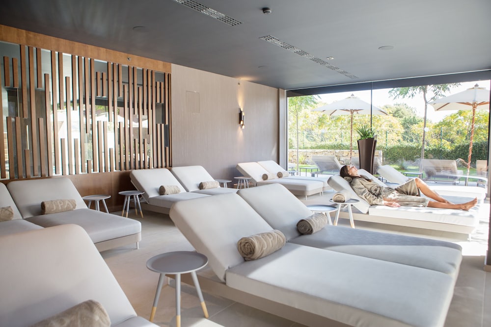The Oasis by Don Carlos Resort 24/41