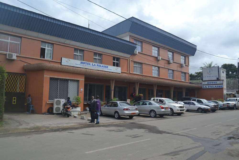 Hotel La Falaise Bonanjo 30/42