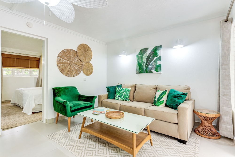 The Palms Resort 37/62