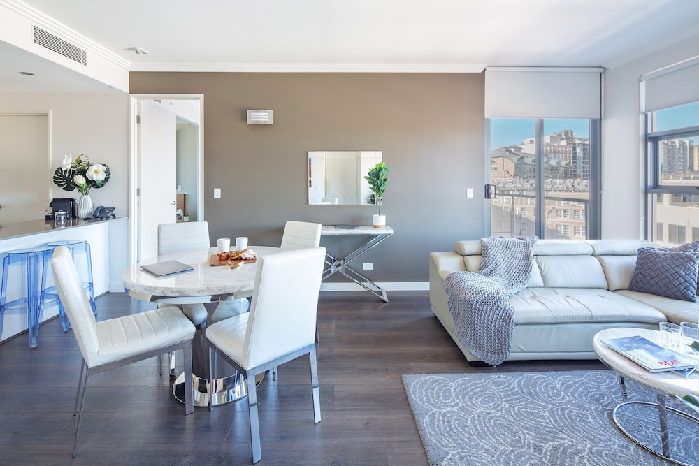 Zara Tower Serviced Apartments 47/78