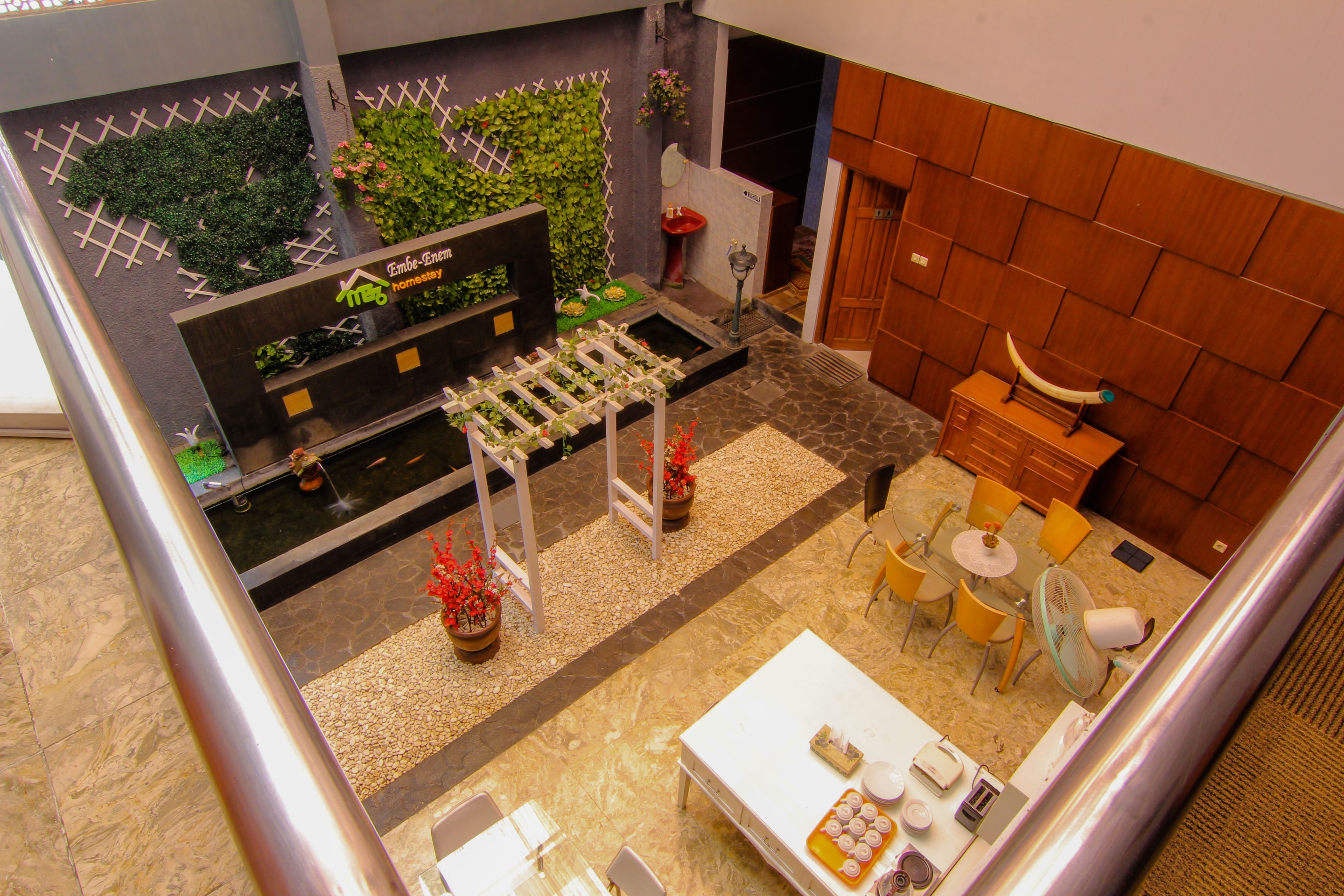 Embe Enem Homestay by ZUZU 6/39