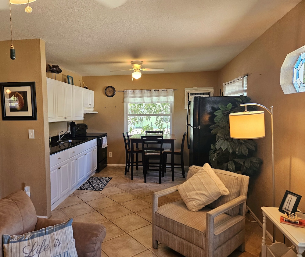 Paradise Cove at Lemon Bay 37/71