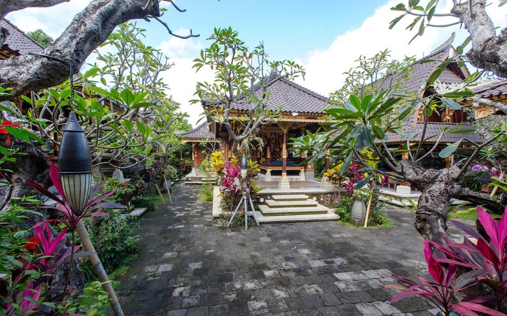Dwaraka The Royal Villas 68/76