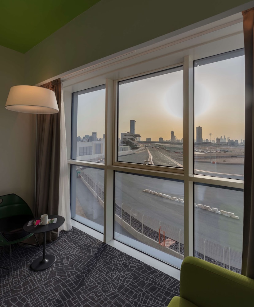 Park Inn By Radisson Dubai Motor City 10/76