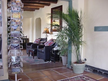 El Pueblo Lodge 63/71