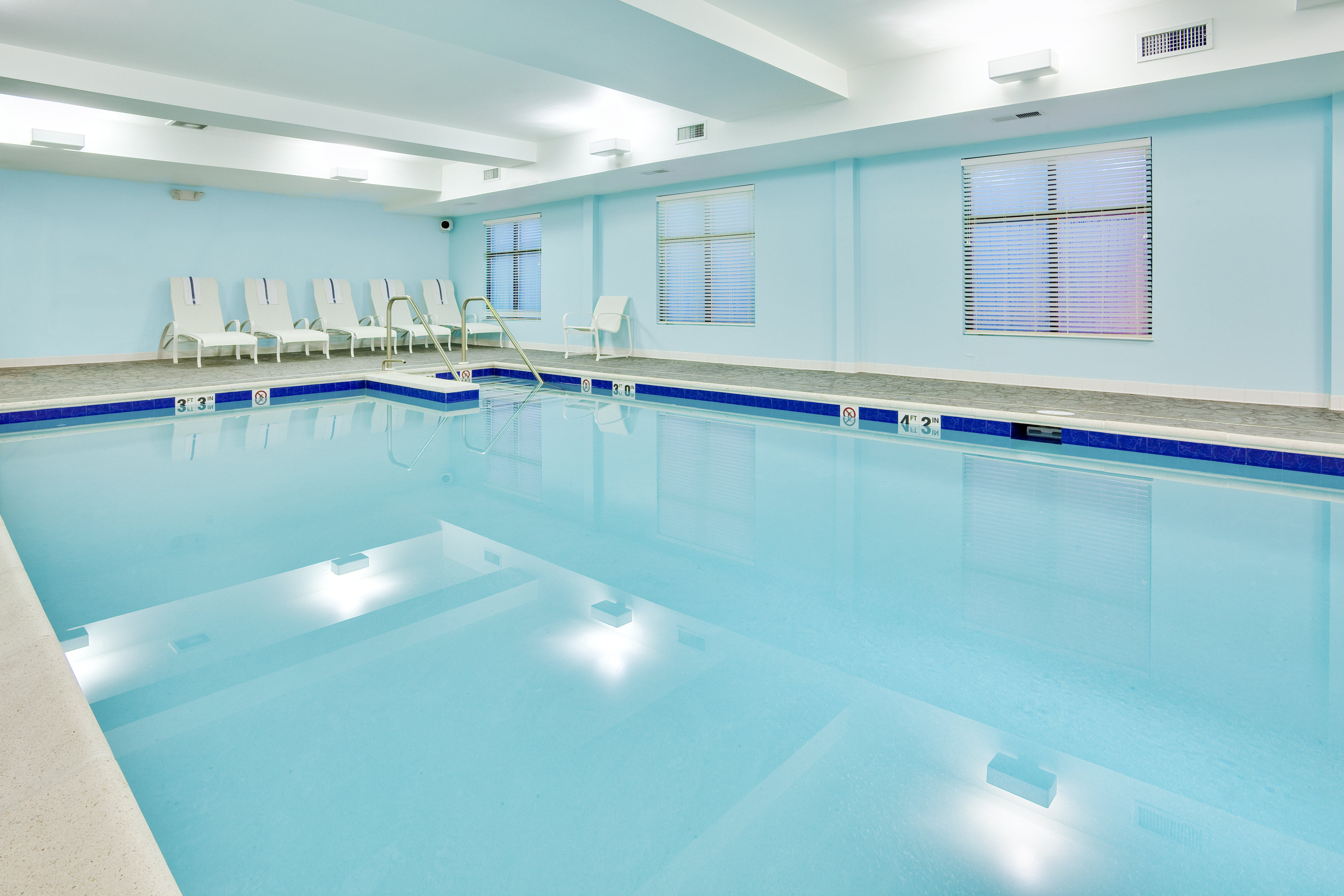 Holiday Inn Express Hotel Suites Lebanon 34/51