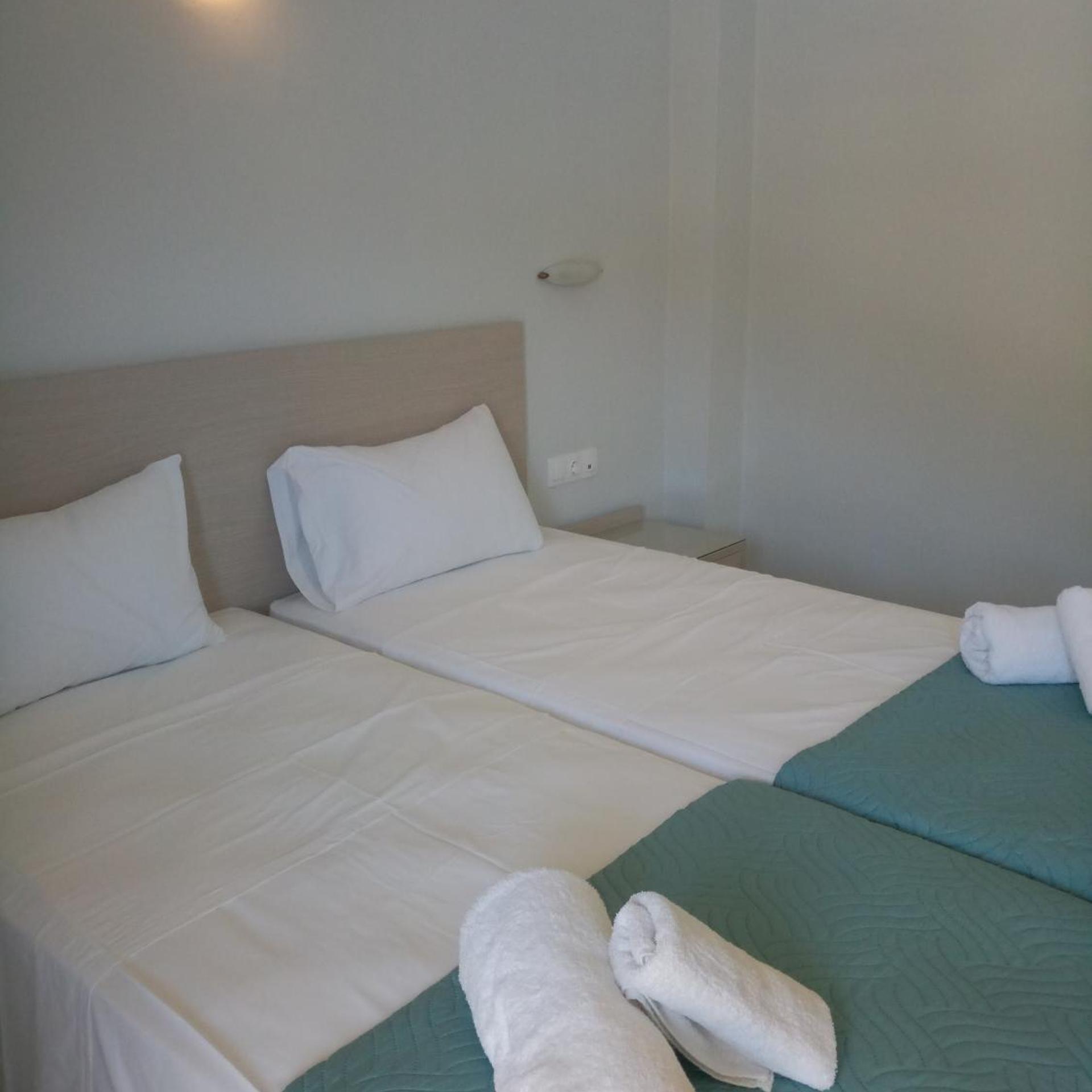 Niko Elen Hotel 24/66