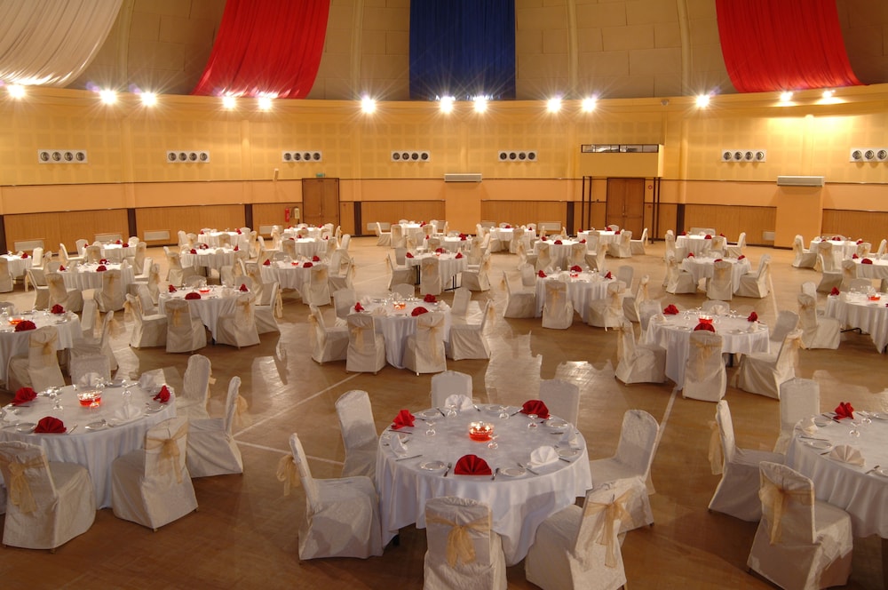 AL FALAJ HOTEL 45/60