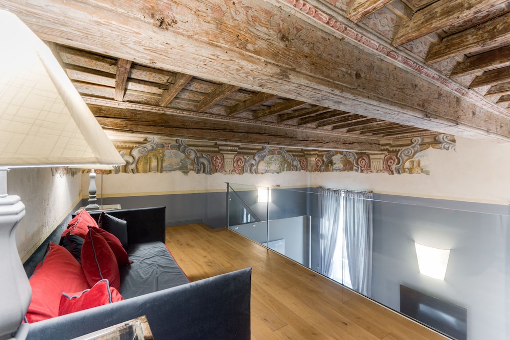 Palazzo Del Carretto Art Apartments 56/72