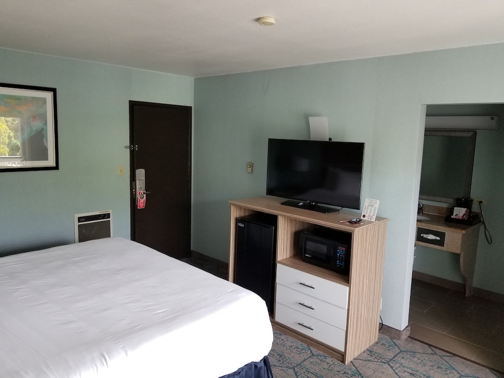Avania Inn of Santa Barbara 40/80