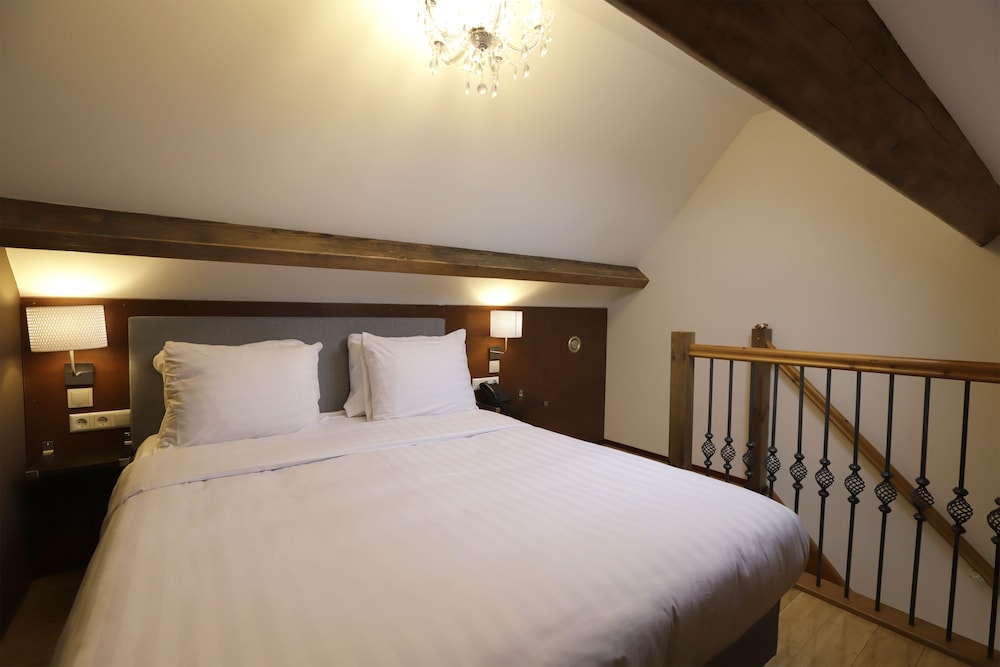 Chasse Hotel 19/64