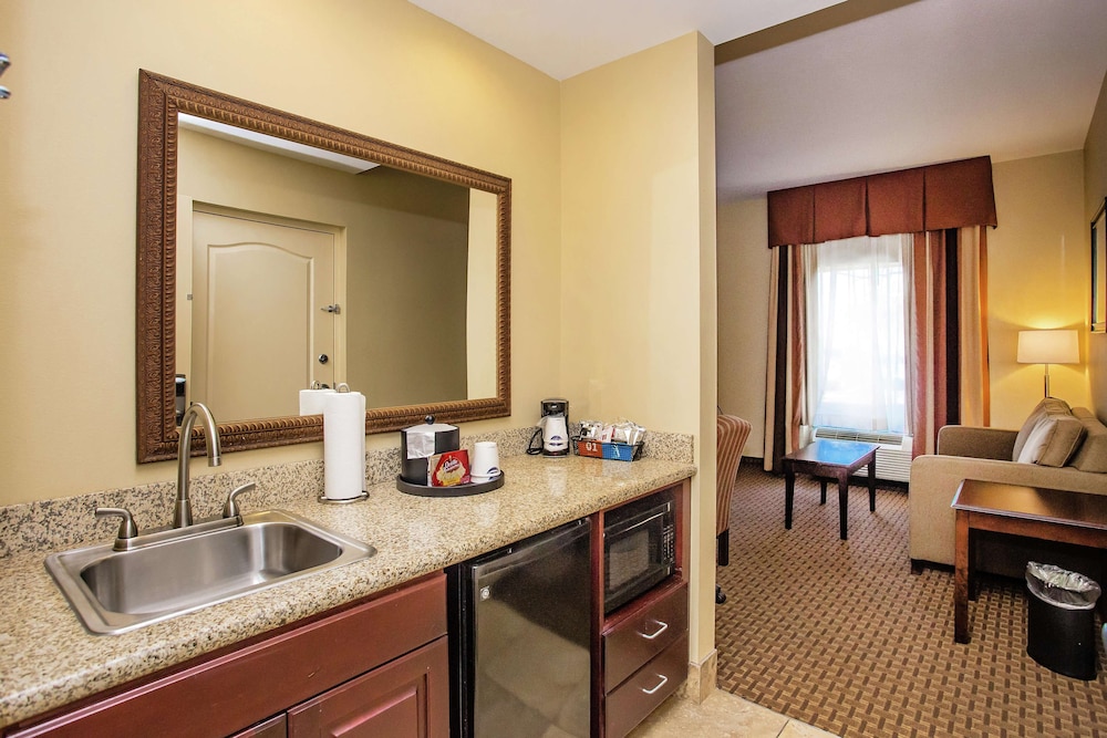 Hampton Inn and Suites Sevierville at Stadium Drive 35/40