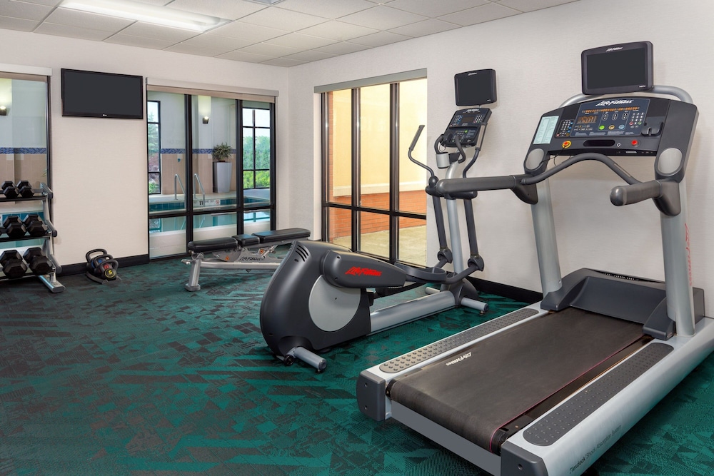 TOWNEPLACE SUITES BUFFALO AIRPORT 17/50