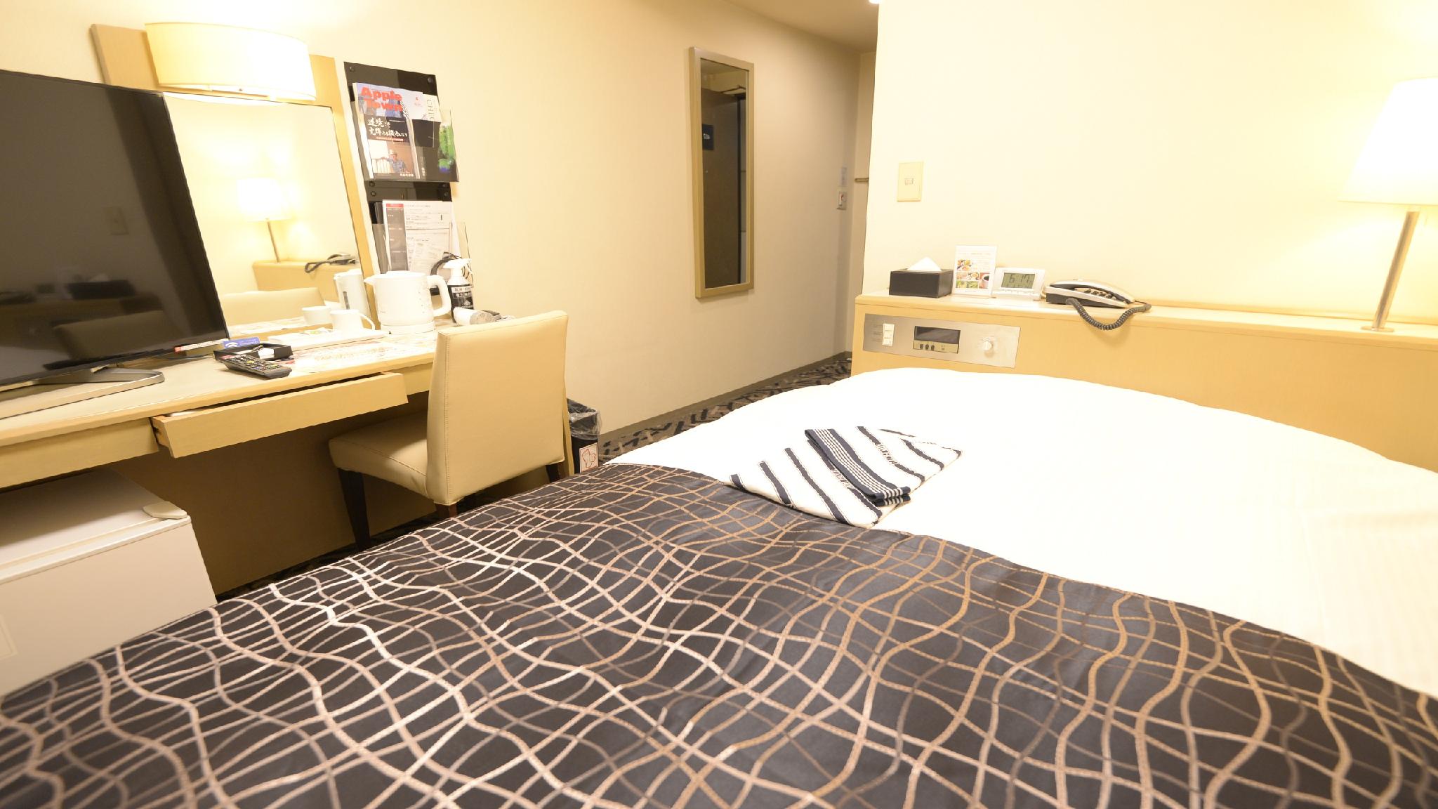 Semi Room, Standard, Semi Double Bed, Smoking