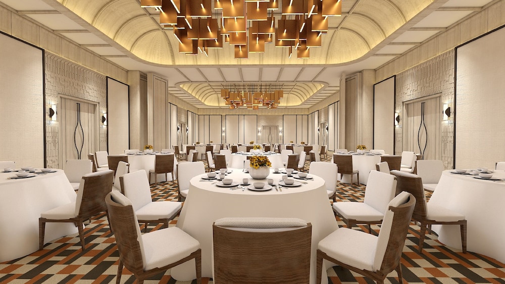 Golden Hill by Golden Tulip 32/38