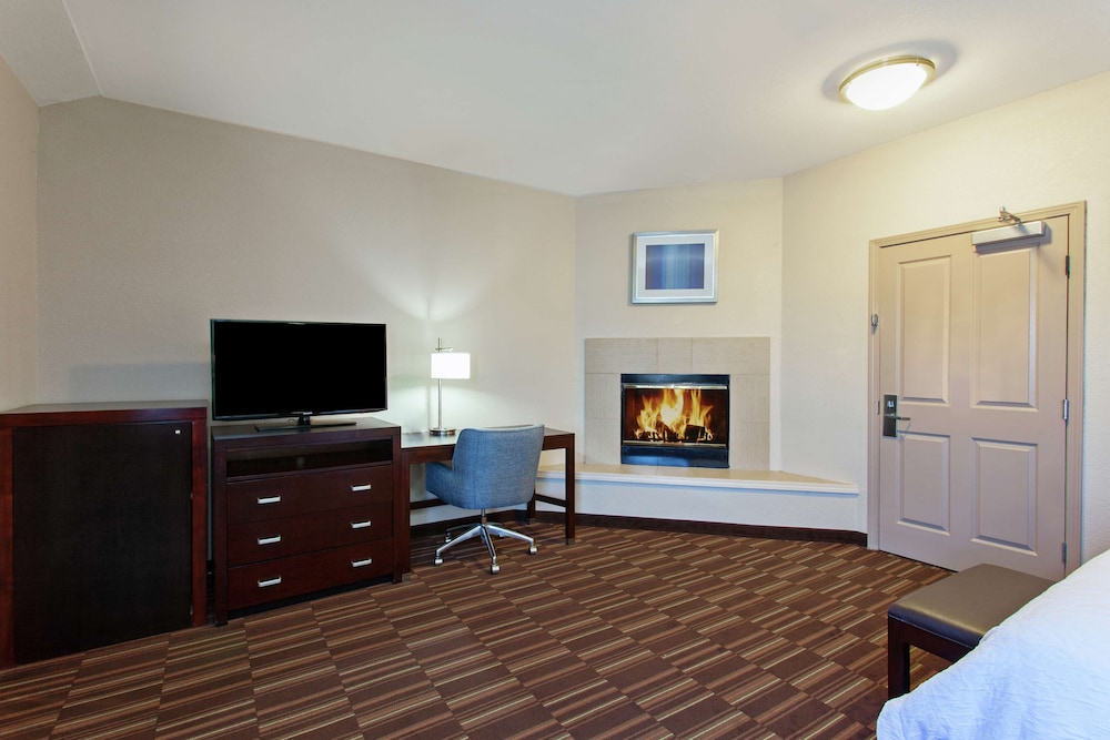 Hampton Inn Morgan Hill 24/39