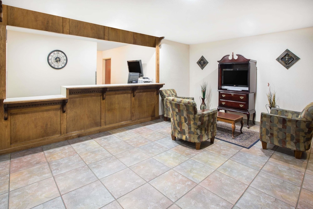Days Inn And Suites Eunice 6/47