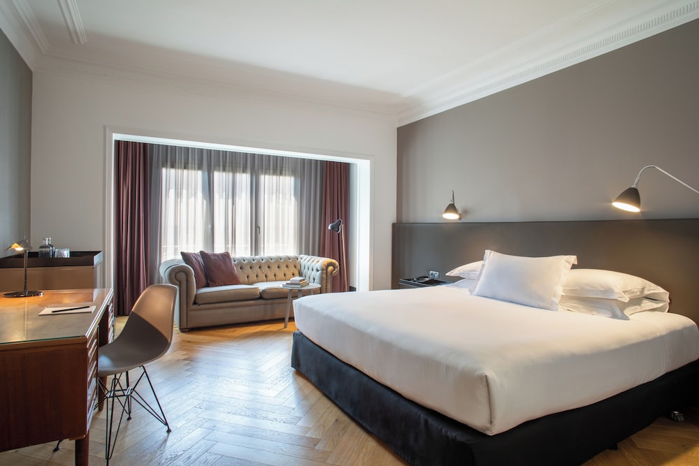 Collection, Premium, Triple, King Bed