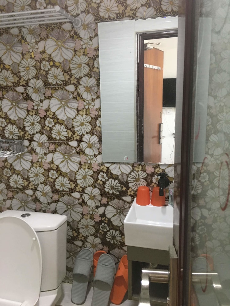 Tong Luo Wan Hostel 24/34