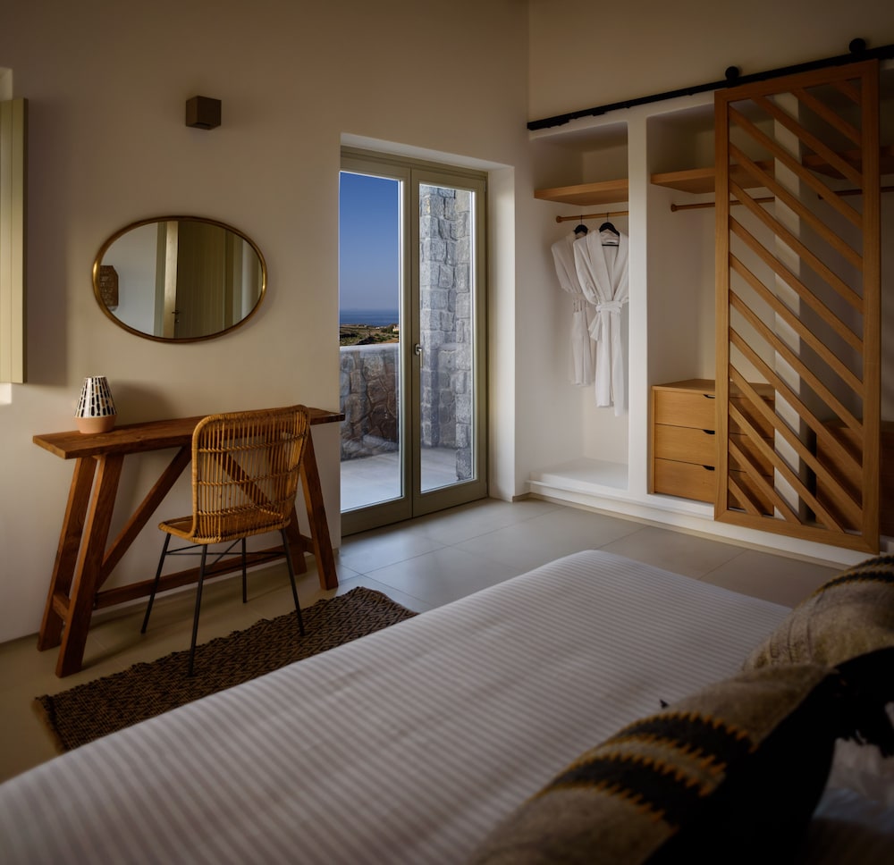 Este Luxury Suites 24/78