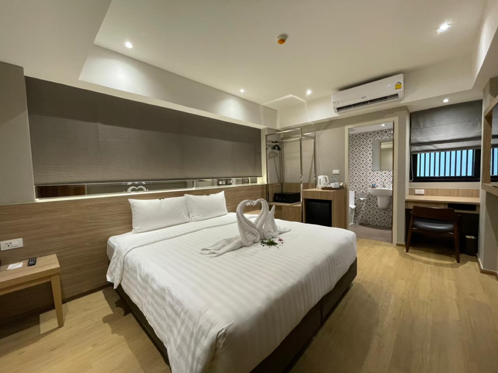 Standard King Room