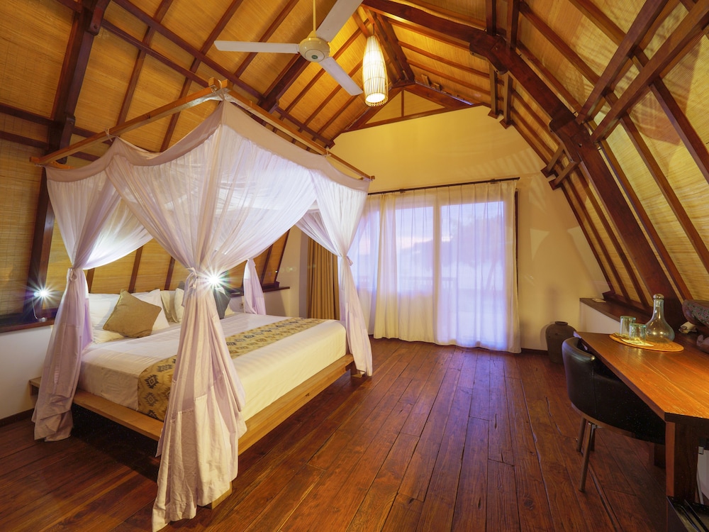 Komodo Resort 5/36
