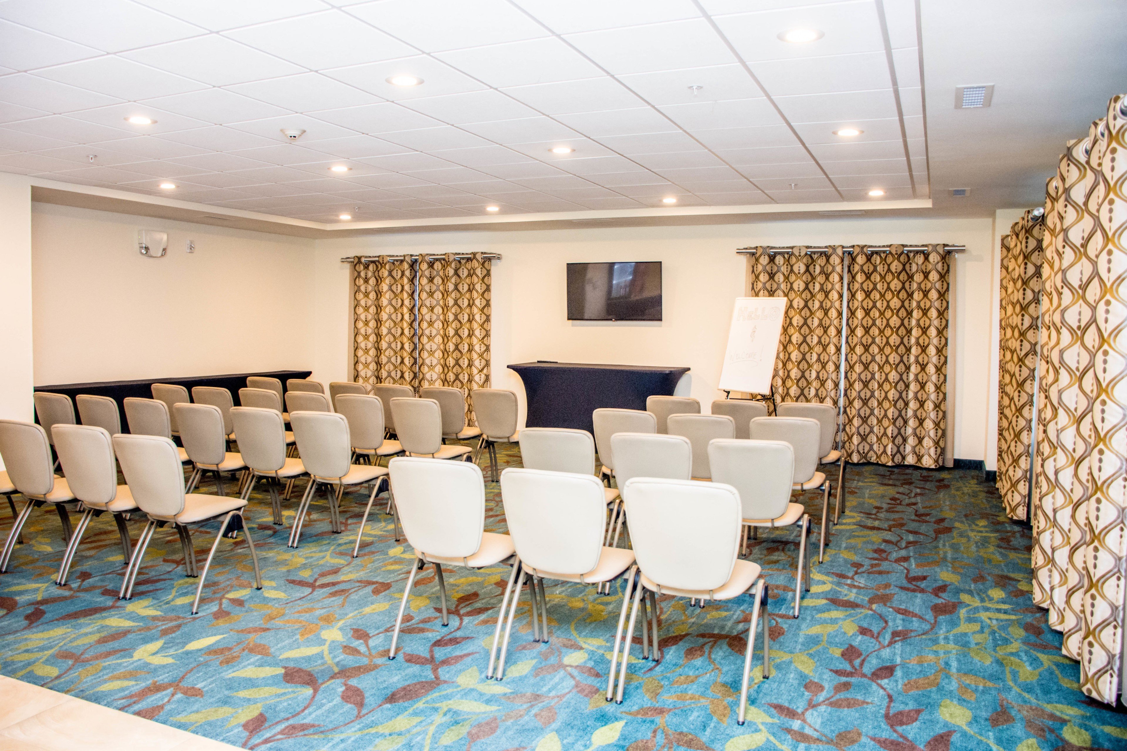CANDLEWOOD SUITES OVERLAND PARK 46/59