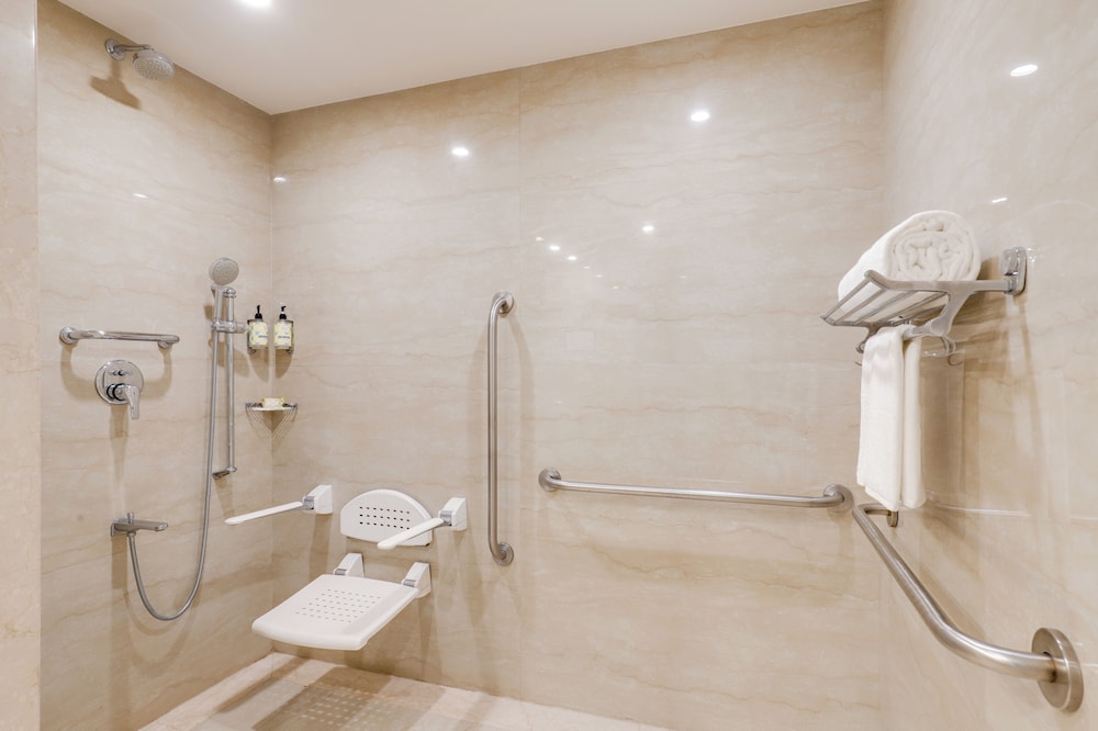 LEMON TREE HOTEL, SECTOR 60, GURUGRAM 63/65