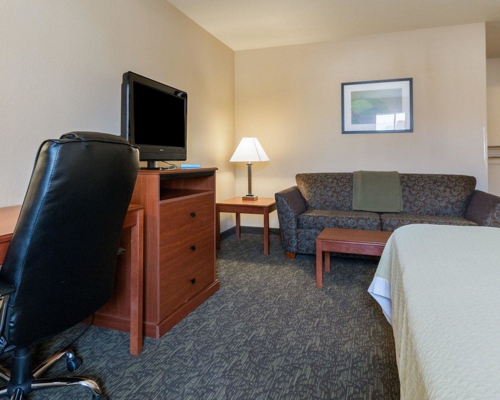Motel6 Junction, TX - Llano River 46/60