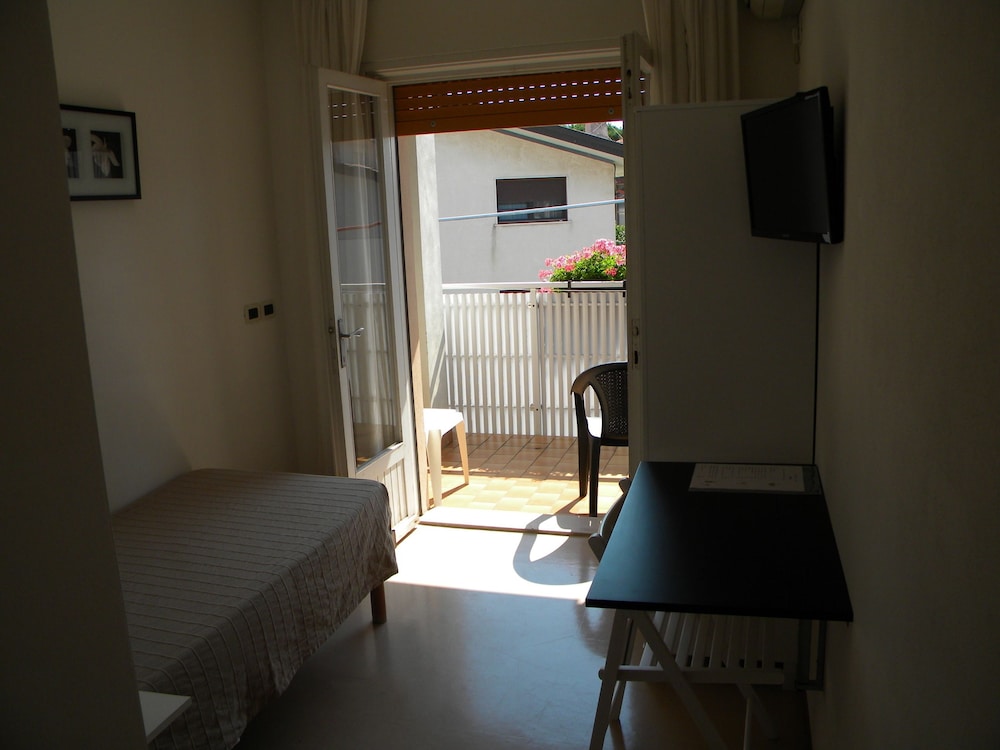 Hotel Eliani 35/47
