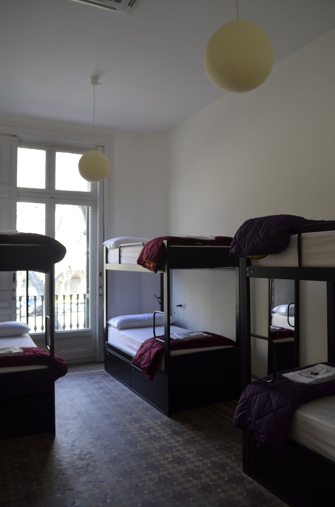 360 Hostel Barcelona Arts&Culture 9/59
