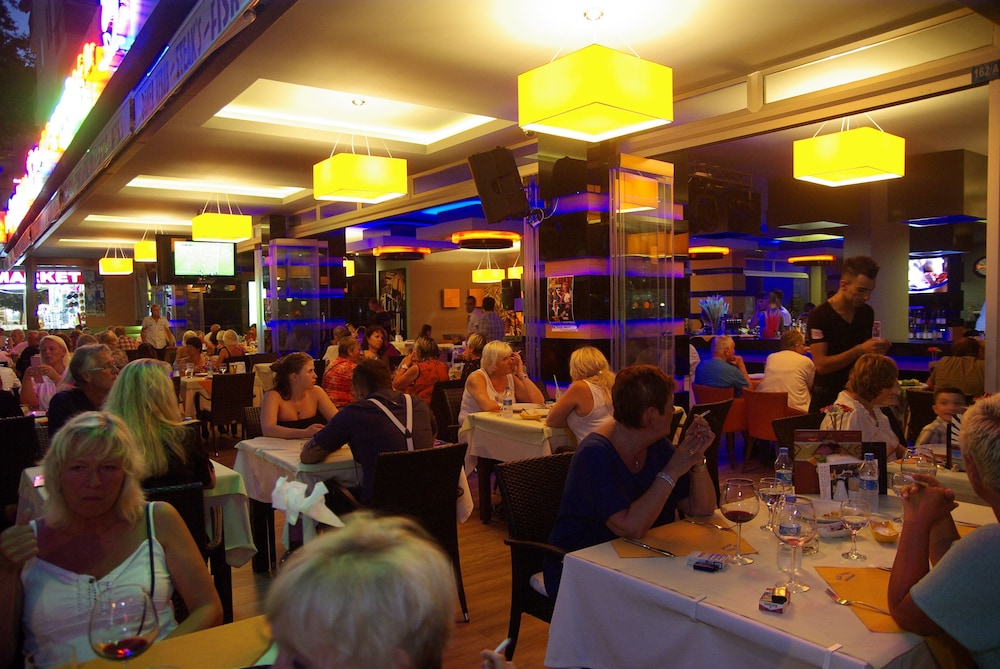 Delfino Boutique Apart Hotel 44/58