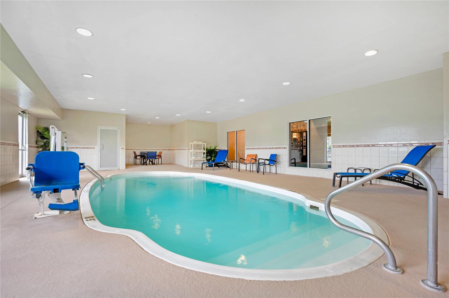 Comfort Inn & Suites North Greenfield 10/21