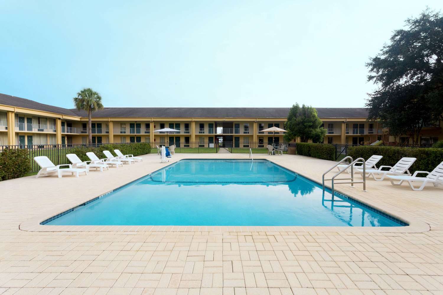 Days Inn by Wyndham Crystal River 26/28