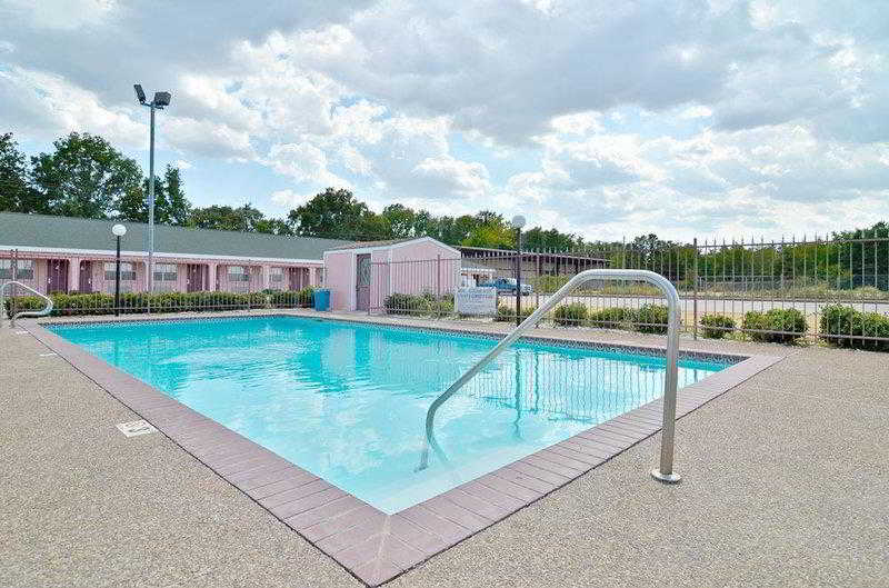 Best Western Gun Barrel City Inn 20/27