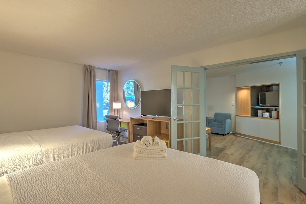 Deluxe, Suite