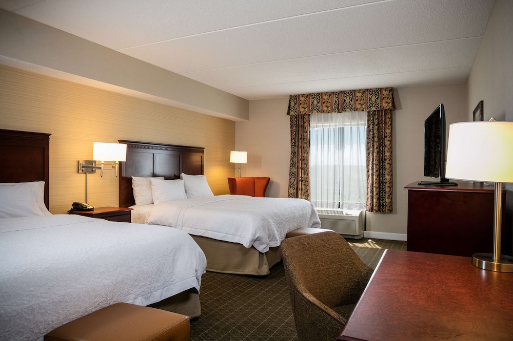Hampton Inn & Suites Toledo-Perrysburg 9/50