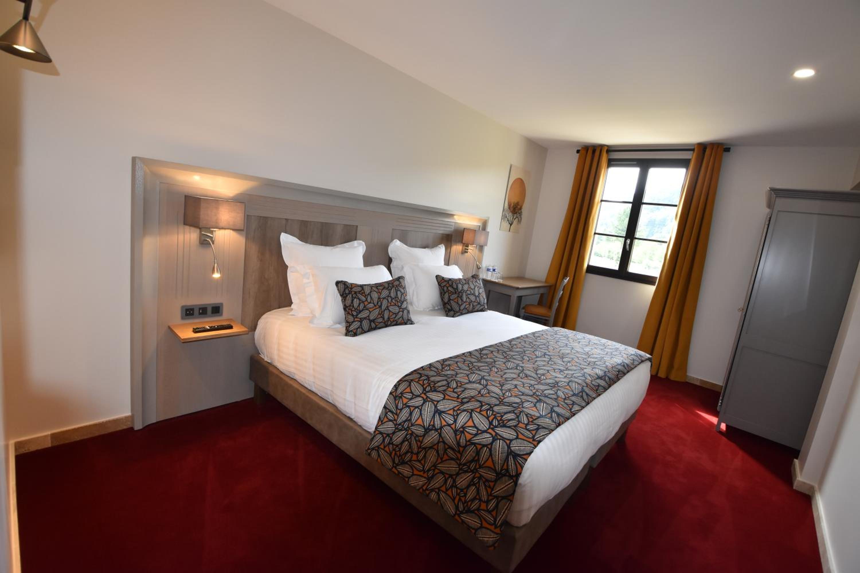 HOTEL LE PERIGORD 11/50