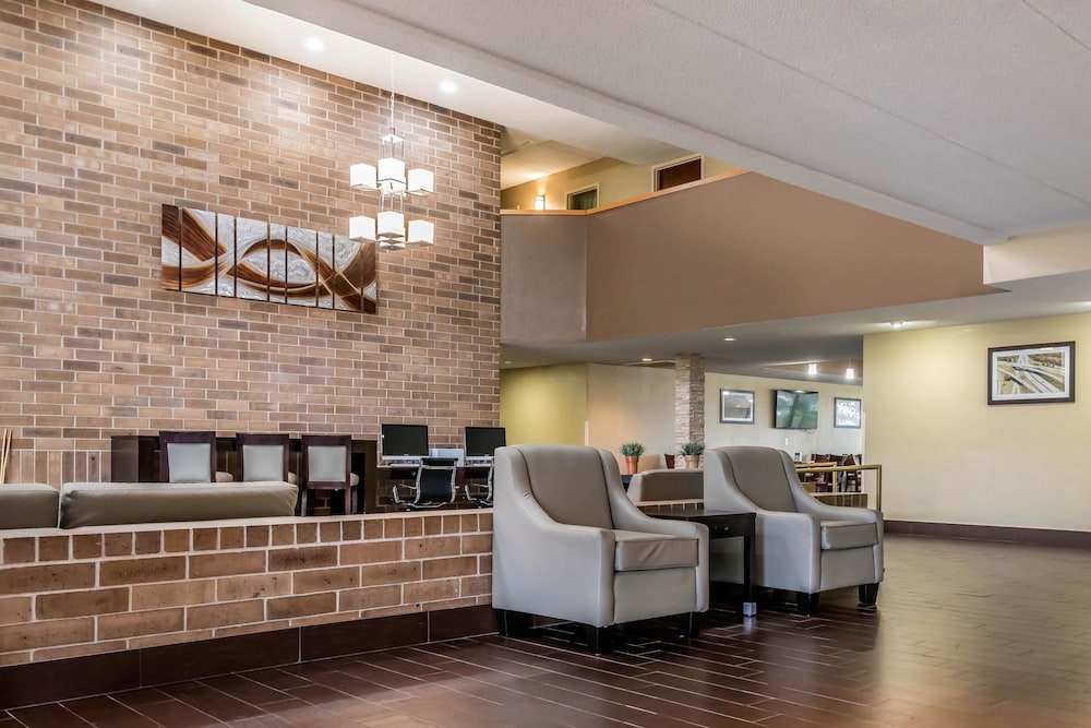 Quality Inn & Suites Mall of America - MSP Airport 30/38