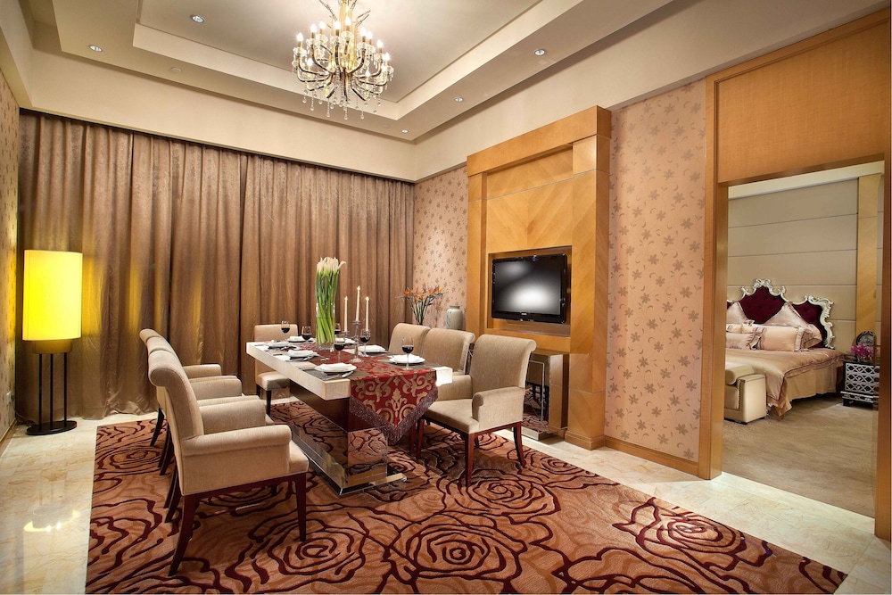 Wyndham Wenzhou 35/50