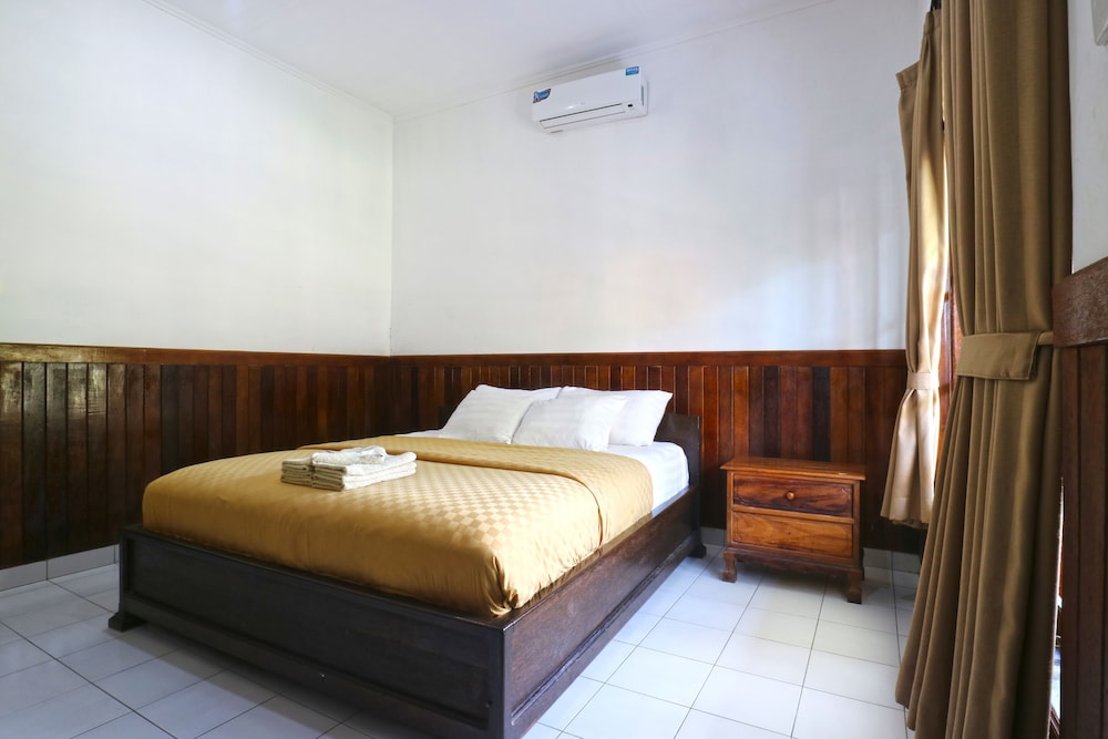Puri Nusa Beach Hotel 7/32