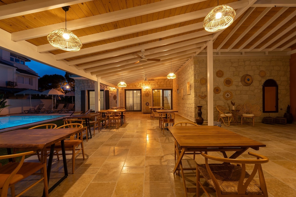 Hatica By Fora Alacati 18/22
